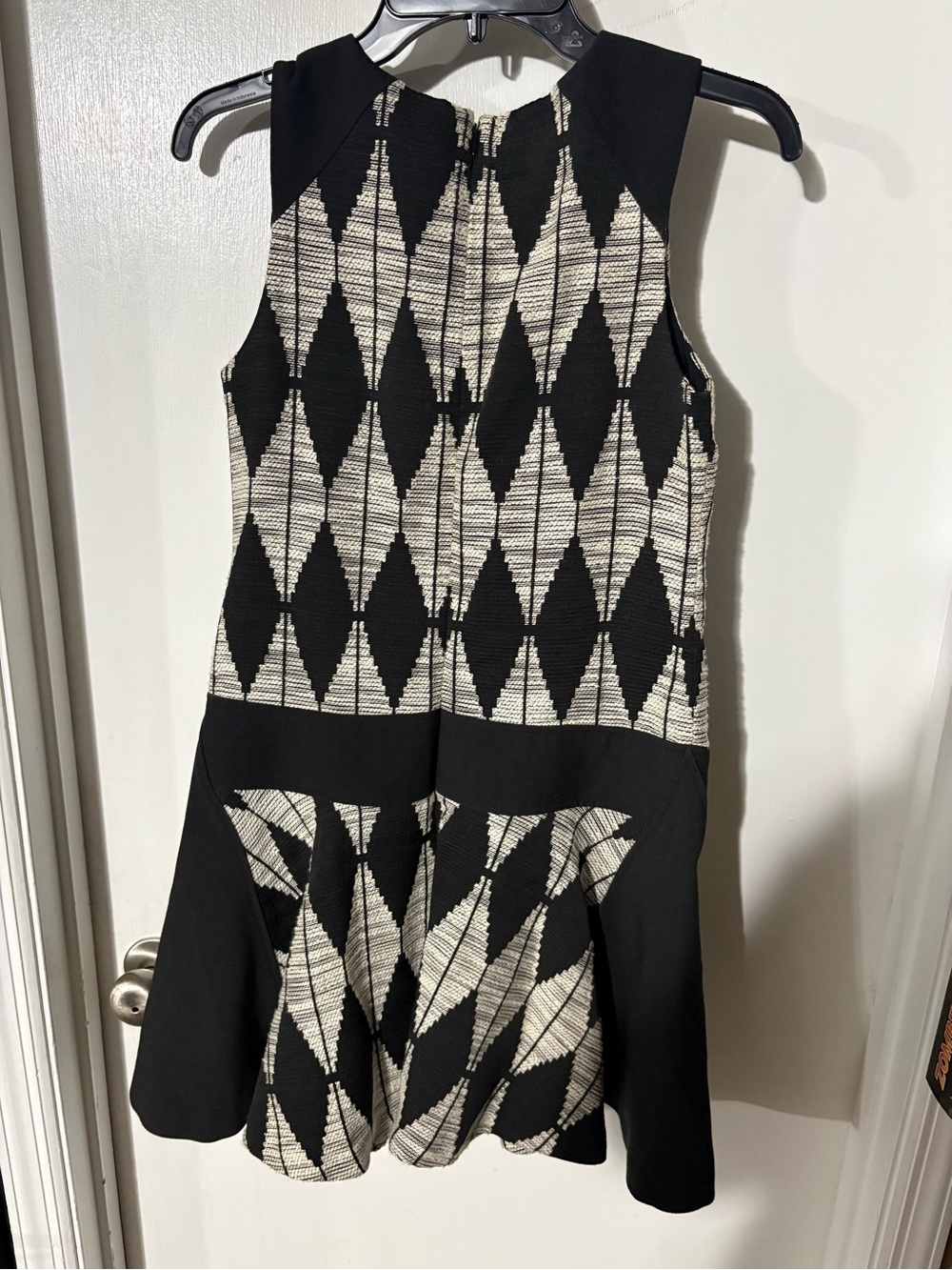 Banana Republic Black & Cream Patterned Sleeveless Dress
